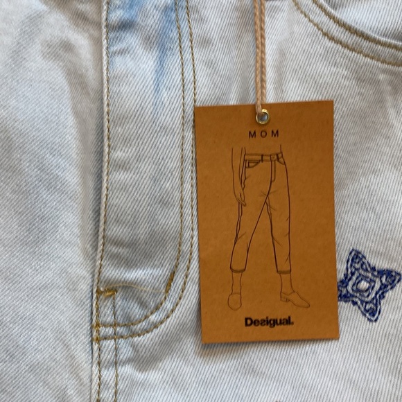 NWT Desigual Colour Embroidery Mom Jeans - Picture 2 of 9